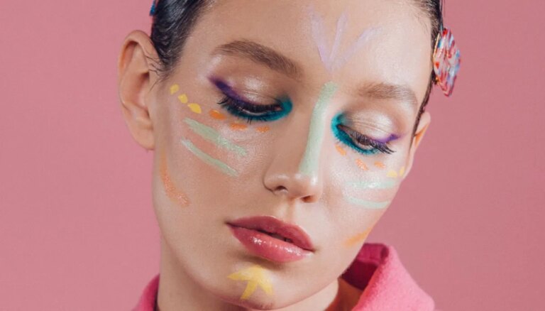 Nous avons trouvé la solution alternative et définitive à la fondation. C&rsquo;est ce qu&rsquo;on appelle le correcteur de couleur et perfectionne la peau du visage en 30 secondes