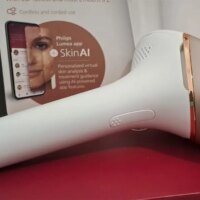 Philips Lumea 9900 : douze mois sans poils indésirables (grâce à l&rsquo;IA)