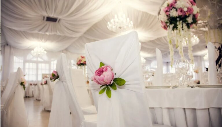 Draperies, comment les utiliser dans les arrangements de mariage