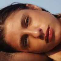 Les meilleurs bronzeurs pour sublimer le bronzage de votre visage
