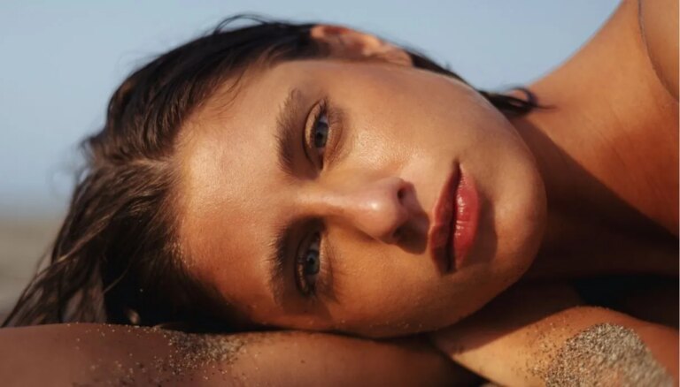 Les meilleurs bronzeurs pour sublimer le bronzage de votre visage