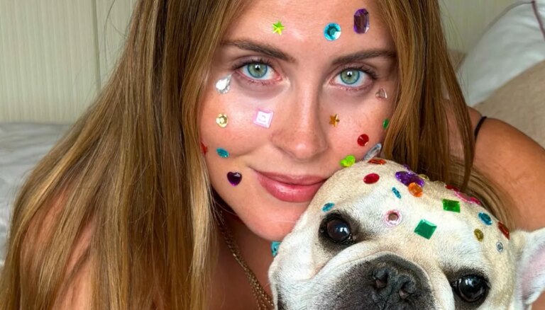 C&rsquo;est une folie éblouissante, même Valentina Ferragni suit la tendance de l&rsquo;an 2000