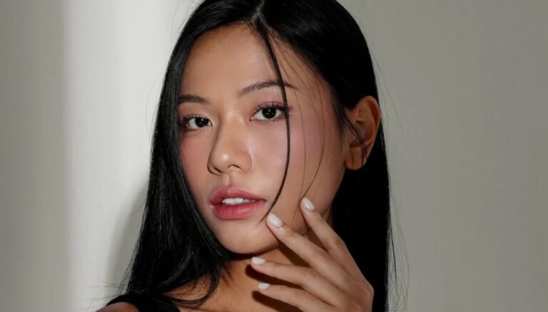 L&rsquo;huile de camélia est le secret des femmes japonaises pour avoir des cheveux brillants