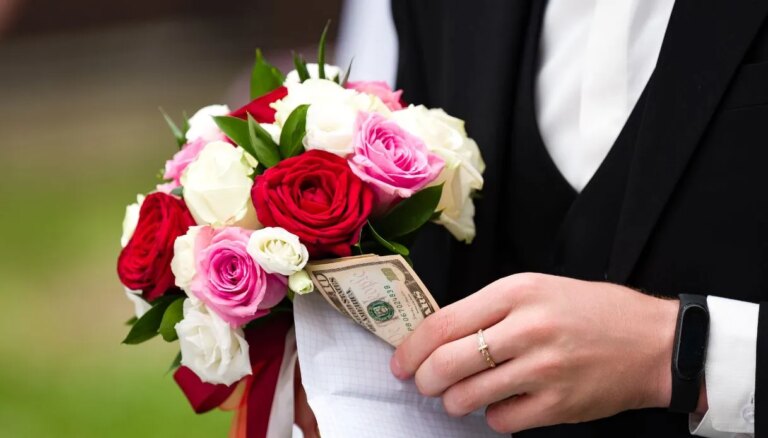 Liste de mariage, enveloppe ou IBAN : ce que dit l&rsquo;étiquette aujourd&rsquo;hui