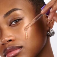 C&rsquo;est le sérum effet filler qui remplit la peau immédiatement (et aujourd&rsquo;hui il est proposé)