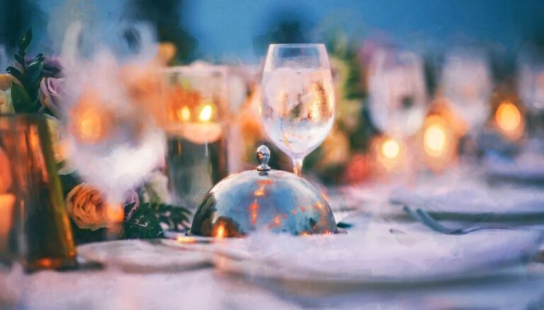 Combien de temps doit durer un dîner de mariage : cours, pauses et animations
