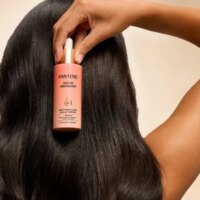 TikTok l&rsquo;a rendu viral : le sérum Pantene niacinamide à essayer maintenant