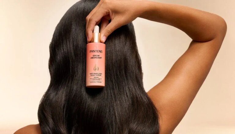 TikTok l&rsquo;a rendu viral : le sérum Pantene niacinamide à essayer maintenant